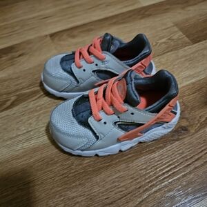 Nike Kids Huarache with Orange and Gray